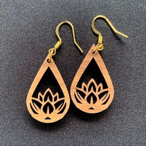 Lotus cherry wood earrings